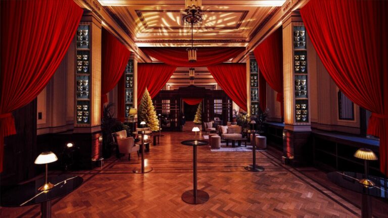 Christmas in the Vestibules